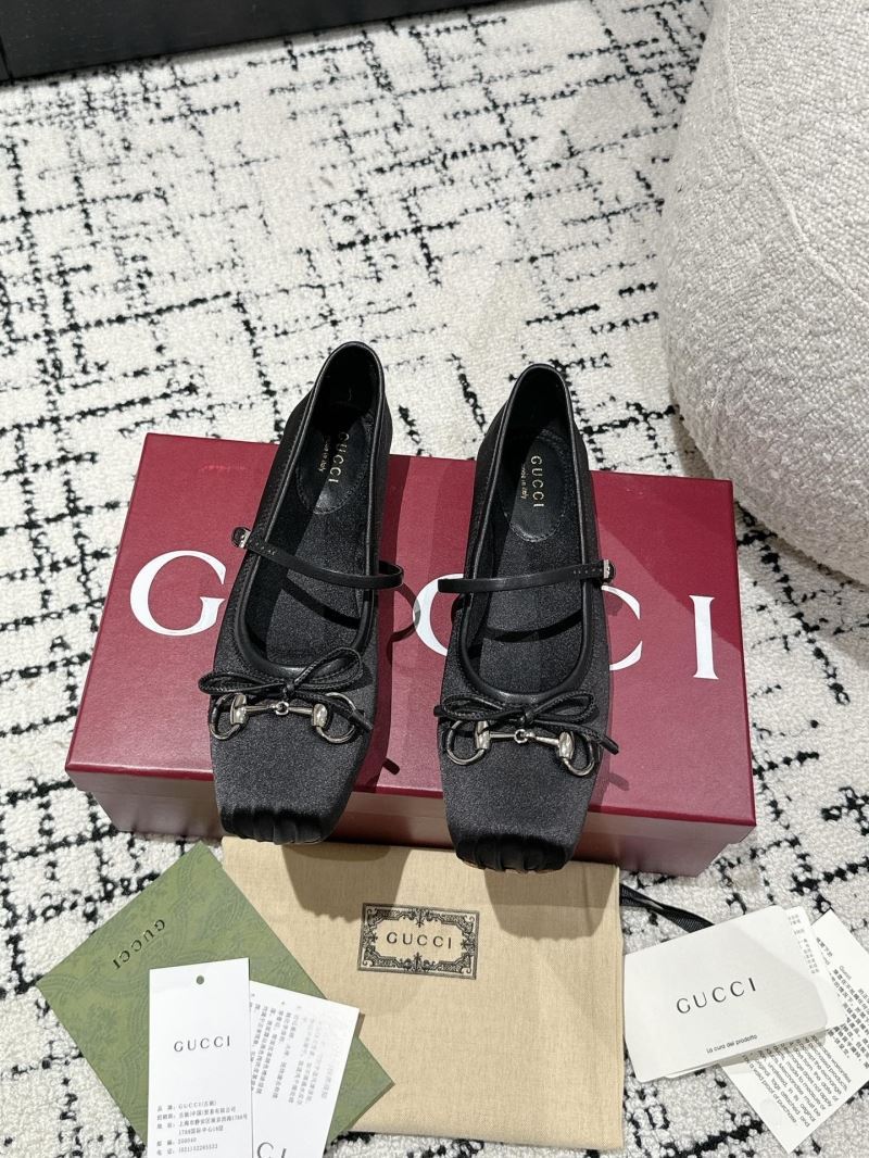 Gucci Flat Shoes